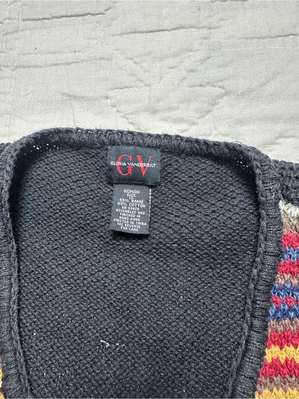 90s Textured Stripe Sweater Vest | Heritage Knit · Gloria Vanderbilt - Picture 8 of 8